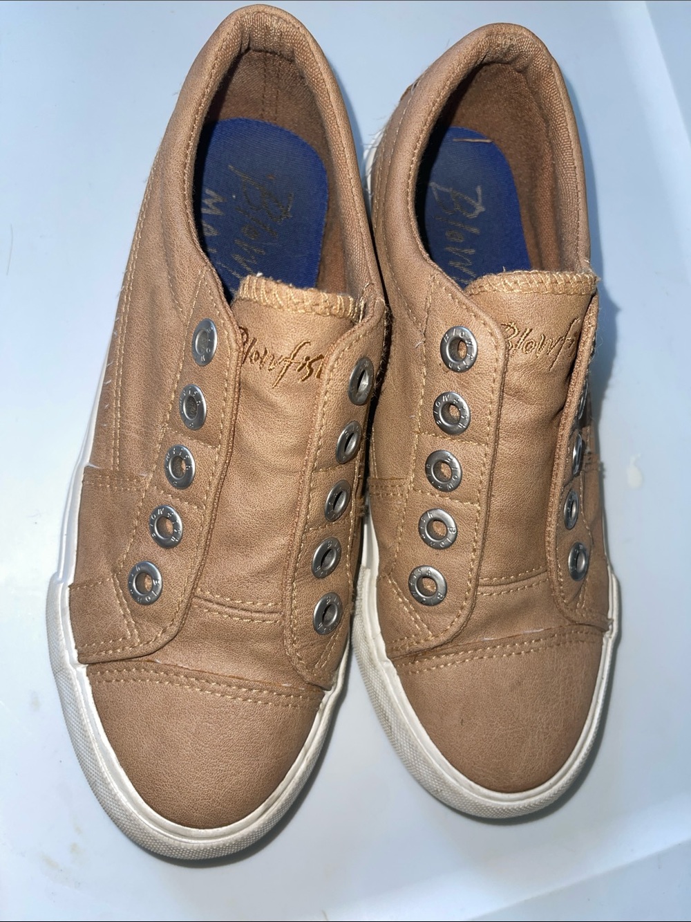 Blowfish Tan Slip-On Grommet Casual Sneakers